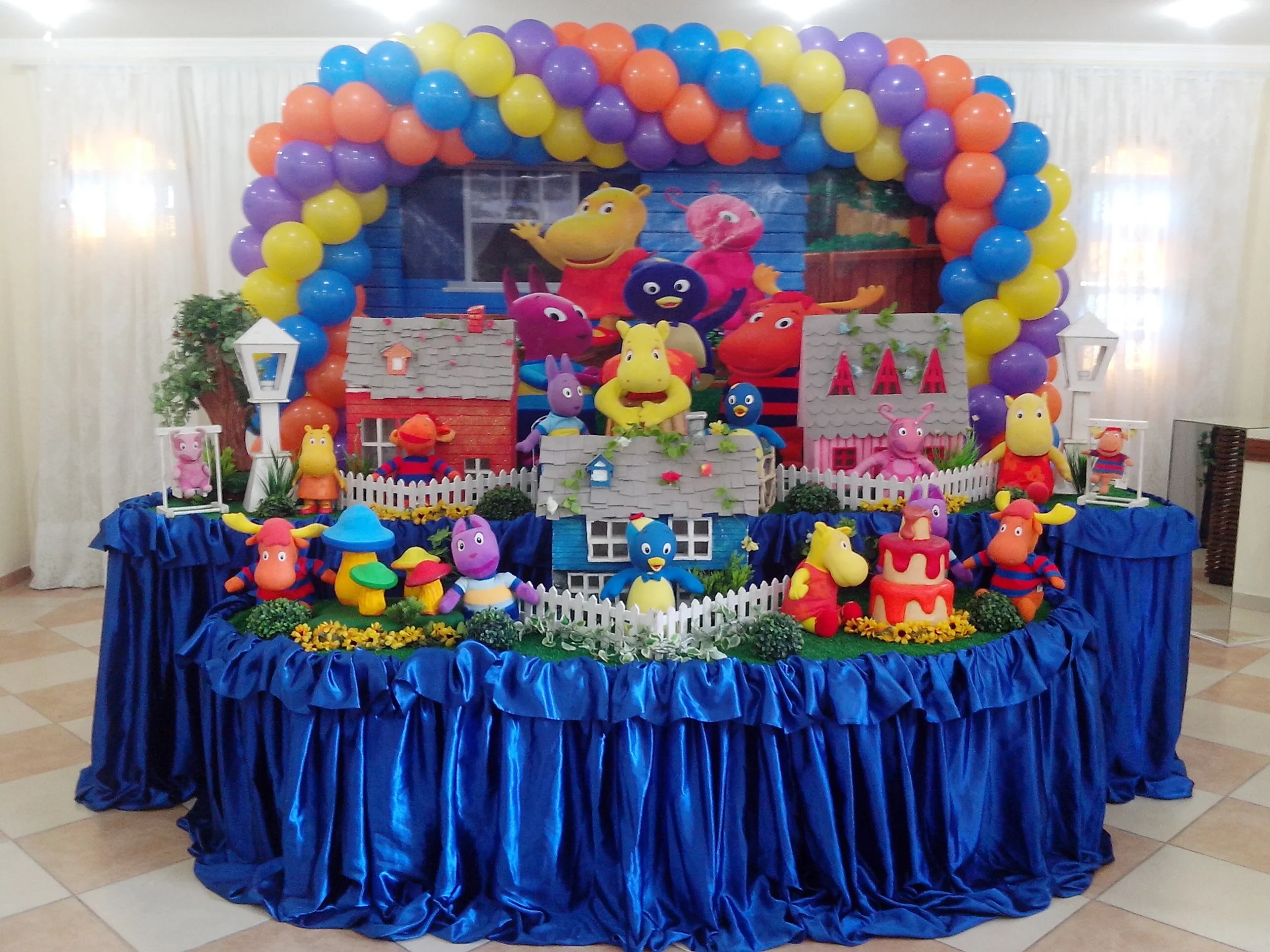 Mesa temática Backyardigans